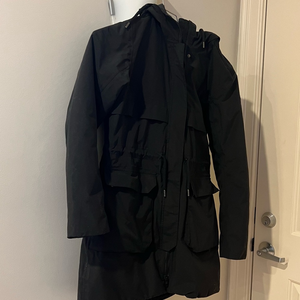 Helly Hansen Boyne Parker - Women’s - Water repellent Hooded Parker -a must own!